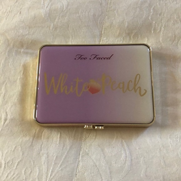 Too Faced White Peach Eyeshadow Palette NIB - Picture 2 of 5
